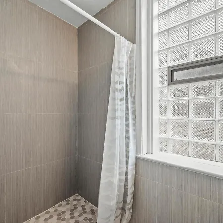 Oakland/University @A Spacious & Modern Private Bedroom With Shared Bathroom Pittsburgh Exterior photo