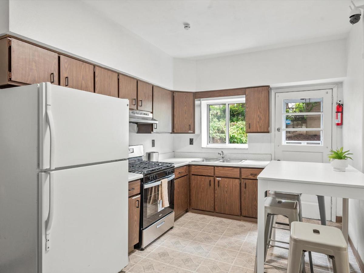 Oakland/university @a Spacious & Modern Private Bedroom With Shared Bathroom Privatunterkunft Pittsburgh